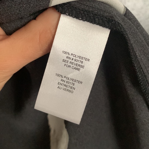 🖤🤍TAHARI Black and White Polka Dot Blouse - Picture 7 of 9